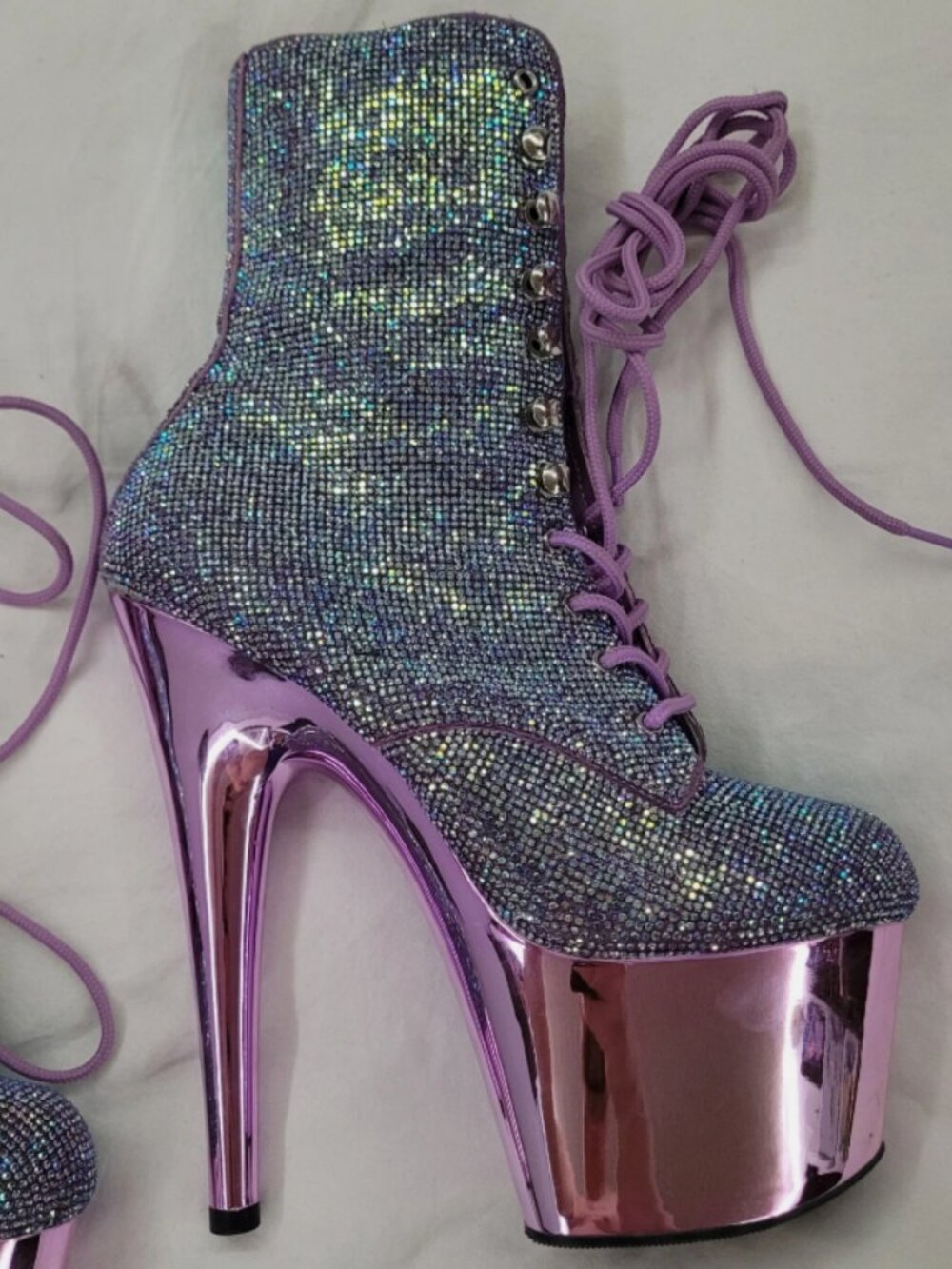Pleasures Adore Sparkle Iridescent Purple 1020CHRS Lace Up Boots 7" Heels Size 7